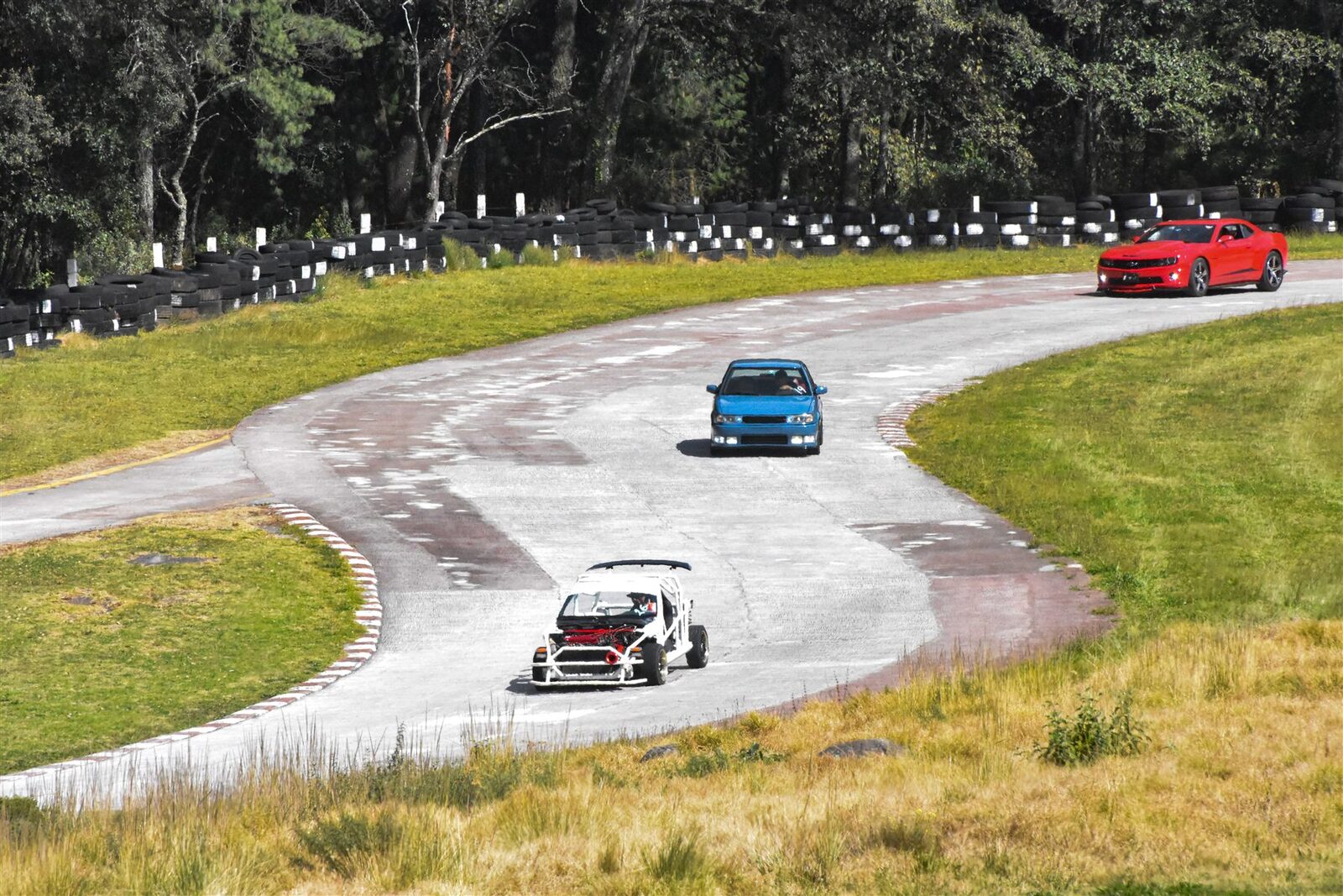 Autódromo 45 — Autódromo · 2023–2024. Fotografía de José Alejandro Armenta, artista del auto y la vida cotidiana en Tlaxcala.